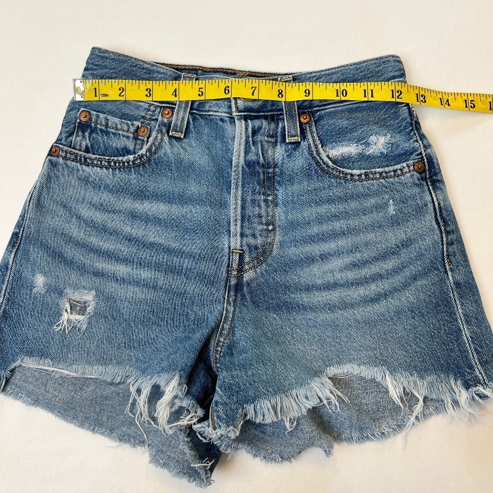 Levi’s Distressed Ribcage Cut-Off Jean Shorts - Picture 5 of 13